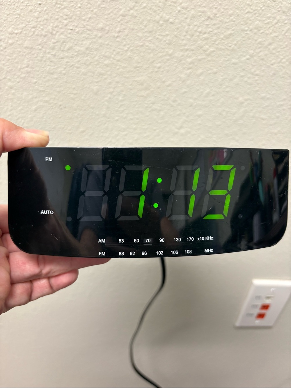 Electro Brand 4634 Digital AM/FM Clock Radio Alarm Snooze Sleep Nature Sounds